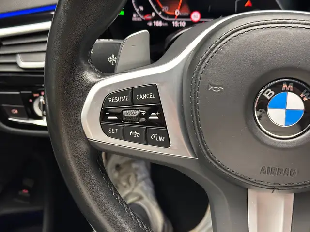 BMW 5 Series view 16