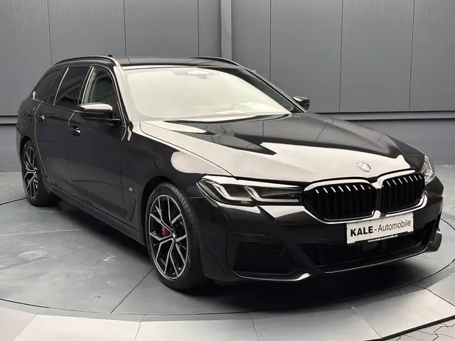 BMW 5 Series view 6