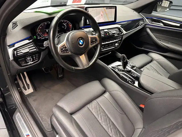 BMW 5 Series view 14