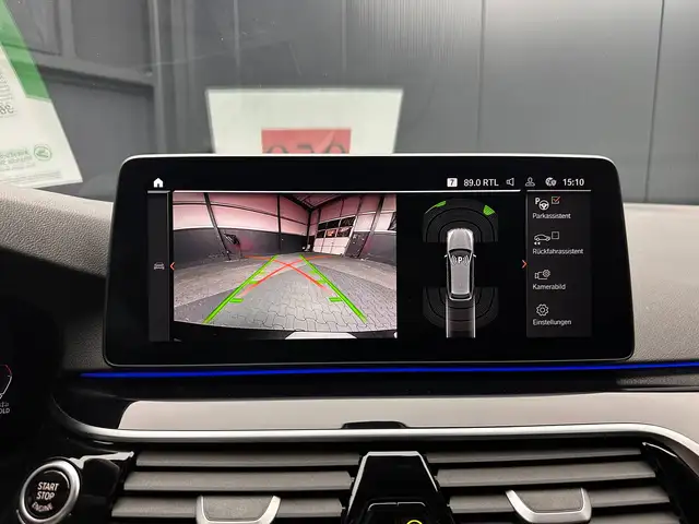 BMW 5 Series view 19