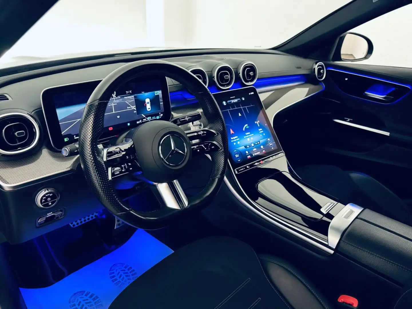 Mercedes-Benz C 220 Lim. C 220 d   AMG- Line * 1.H * R-KAM * 8xALU * Zwart - 2
