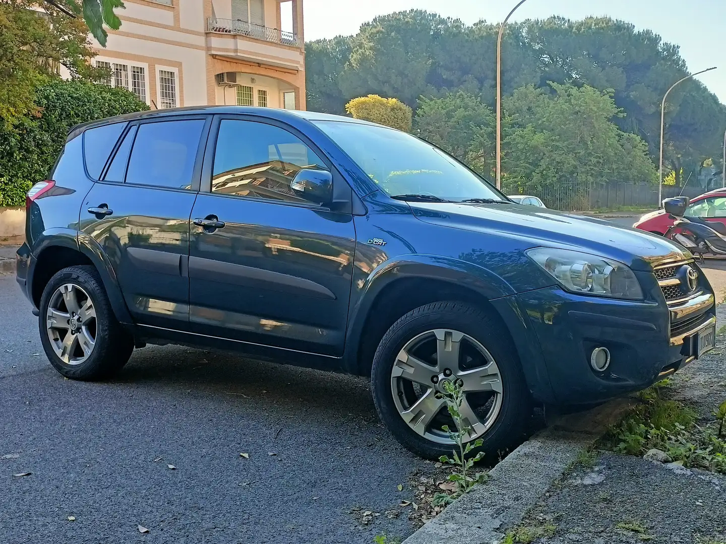 Toyota RAV 4 RAV4 2.2 d-cat 4x4 Luxury 150cv auto dpf my09 Zelená - 2