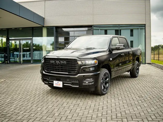 Dodge RAM 1500 Sport 4x4  5,7 Hemi E-Torque