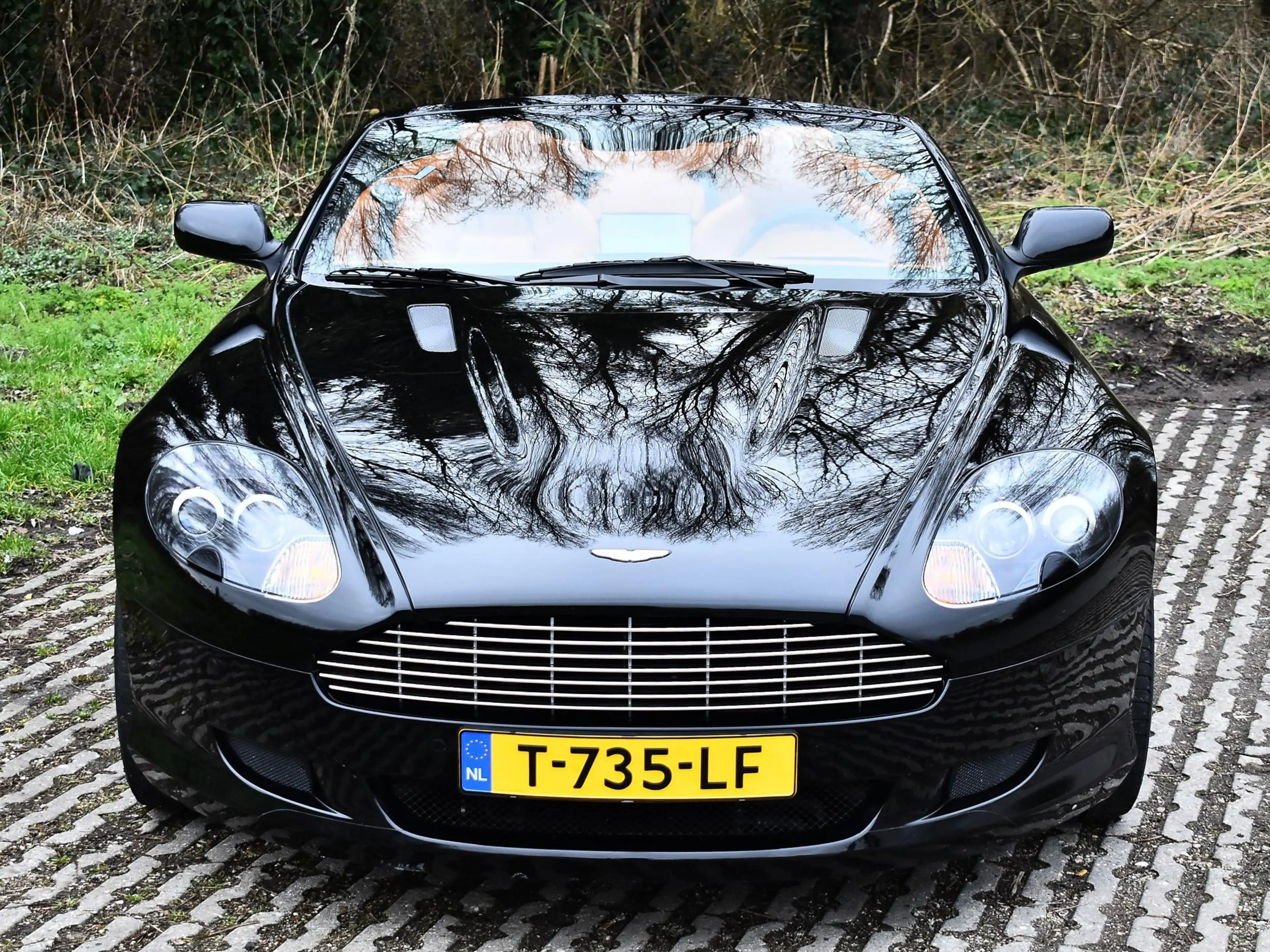 Aston Martin DB9 Volante Convertible DB9 6.0L V12 455HP Touchtronic — photo 3
