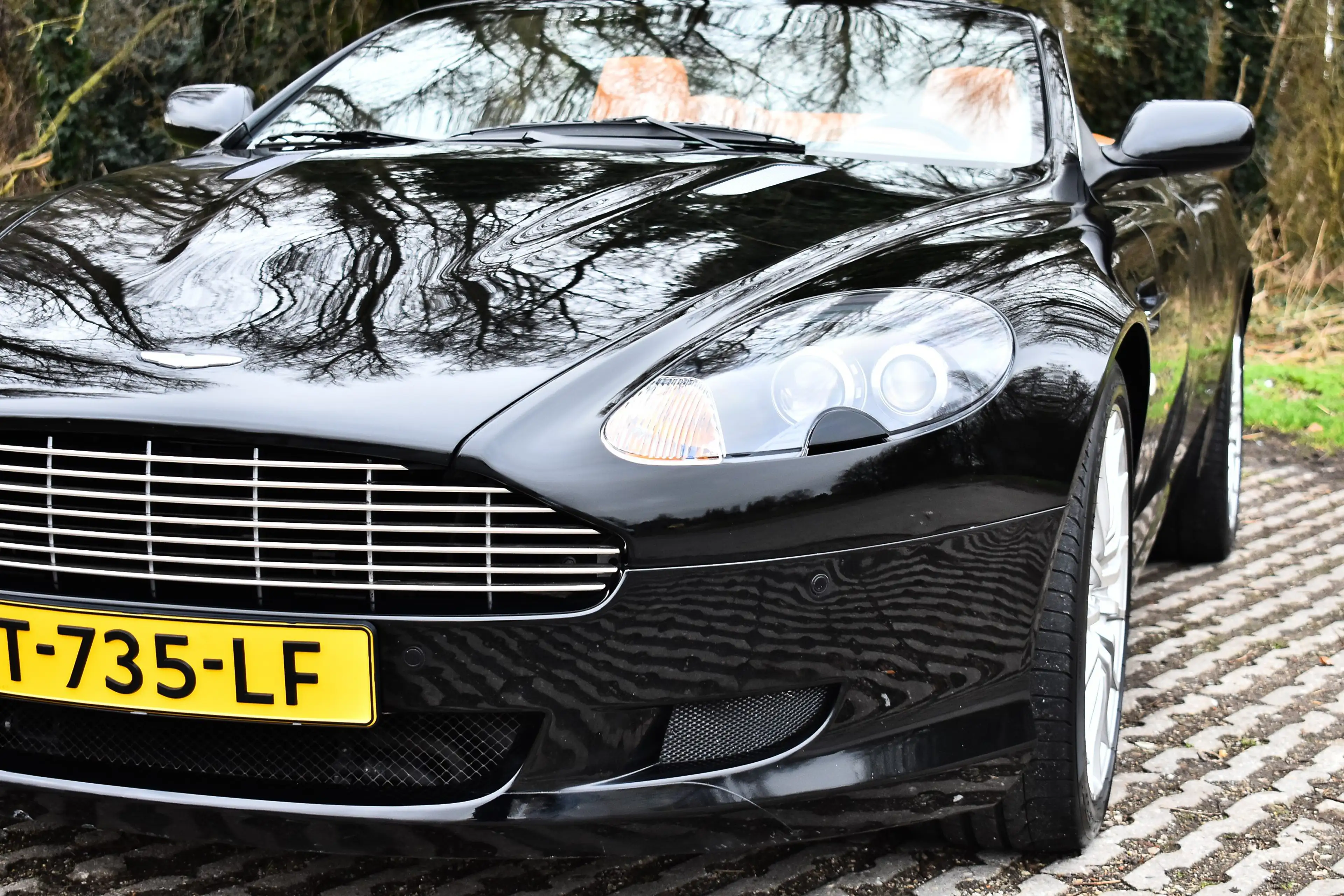 Aston Martin DB9 Volante Convertible DB9 6.0L V12 455HP Touchtronic — photo 9
