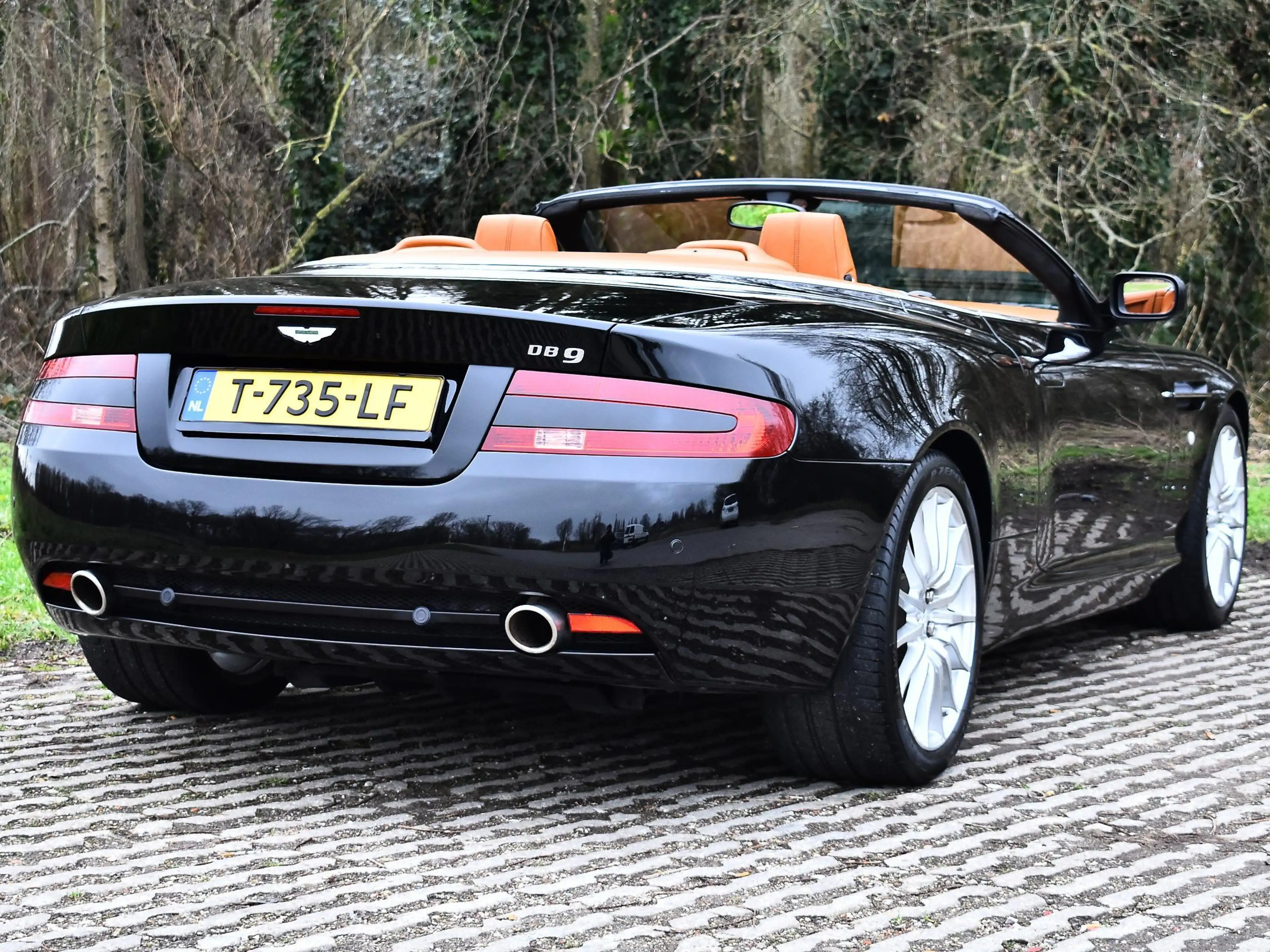 Aston Martin DB9 Volante Convertible DB9 6.0L V12 455HP Touchtronic — photo 12