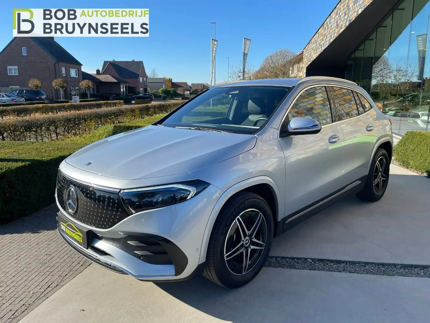 Mercedes-Benz EQA 300 EQA 300 4Matic Zilver - 2