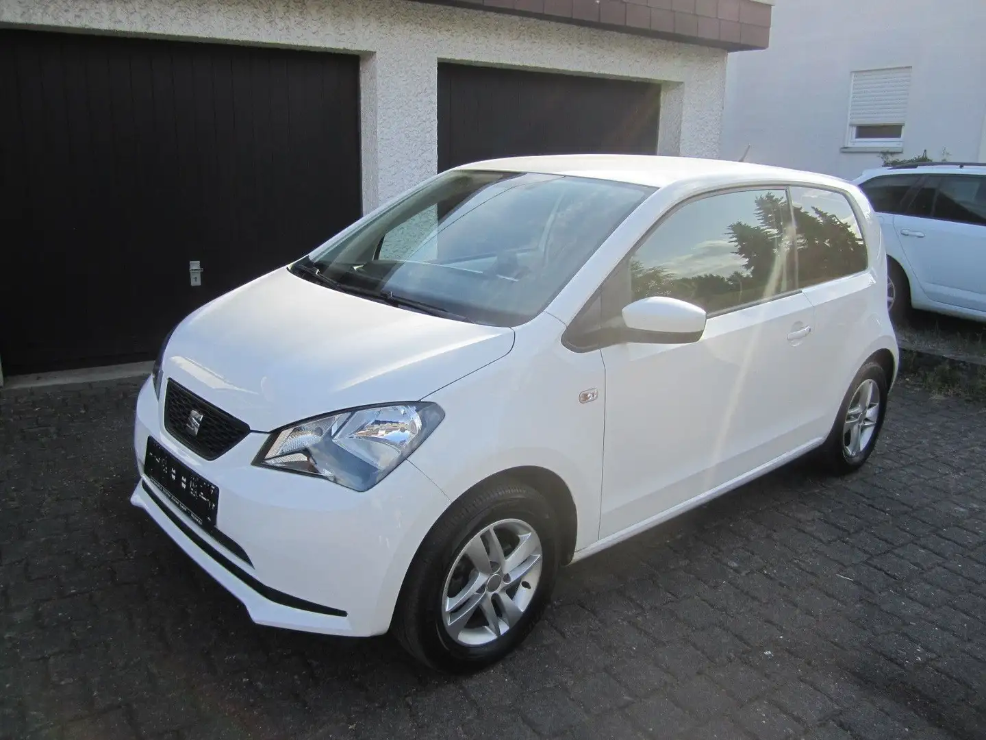 SEAT Mii 1.0 Style I.Hand/Navi/SHZ/PDC/TüV-NEU/TOP!!! Weiß - 2