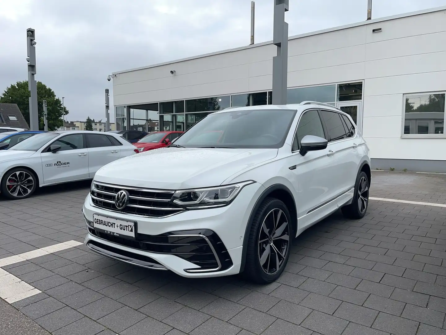 Volkswagen Tiguan Allspace TDI R-Line Top-Paket StaHz LM20 Weiß - 1