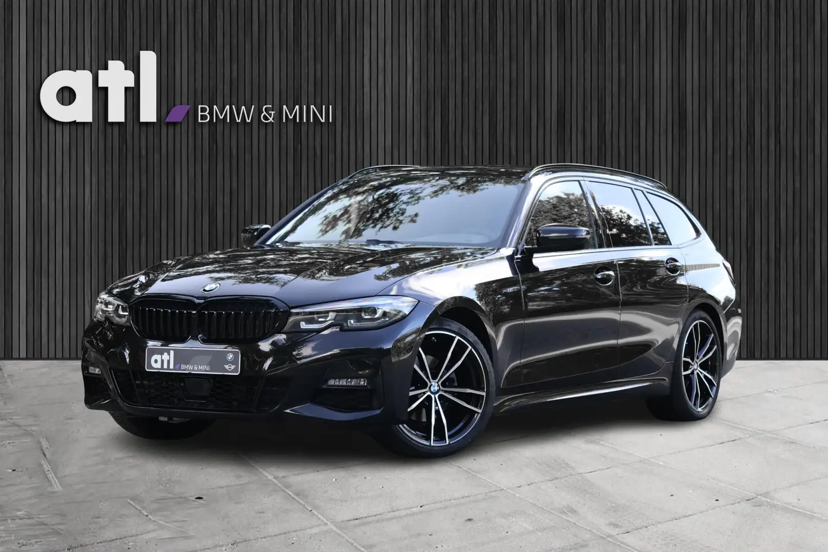 BMW 320 3-serie Touring 320i Executive M-Sportpakket, 19" Zwart - 1