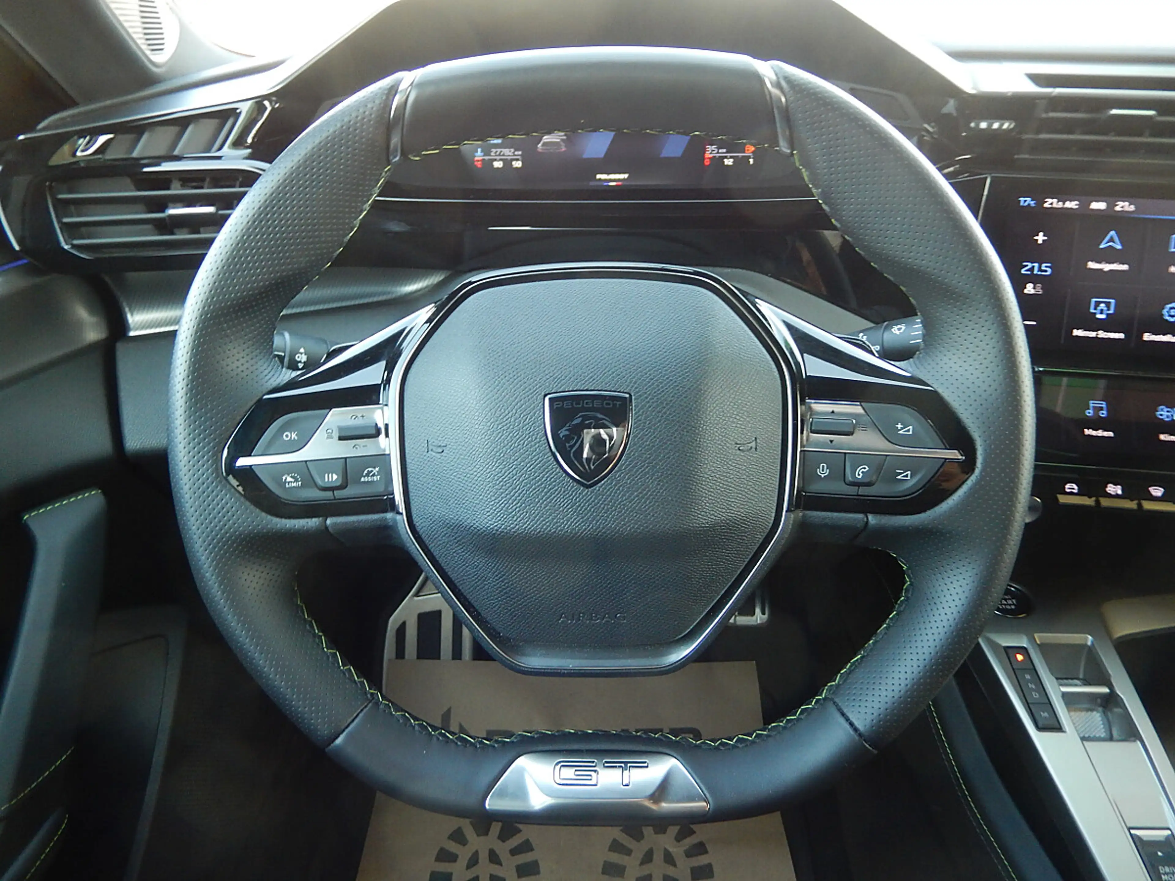 Peugeot 408 PureTech 130 S&S EAT8 GT — photo 14
