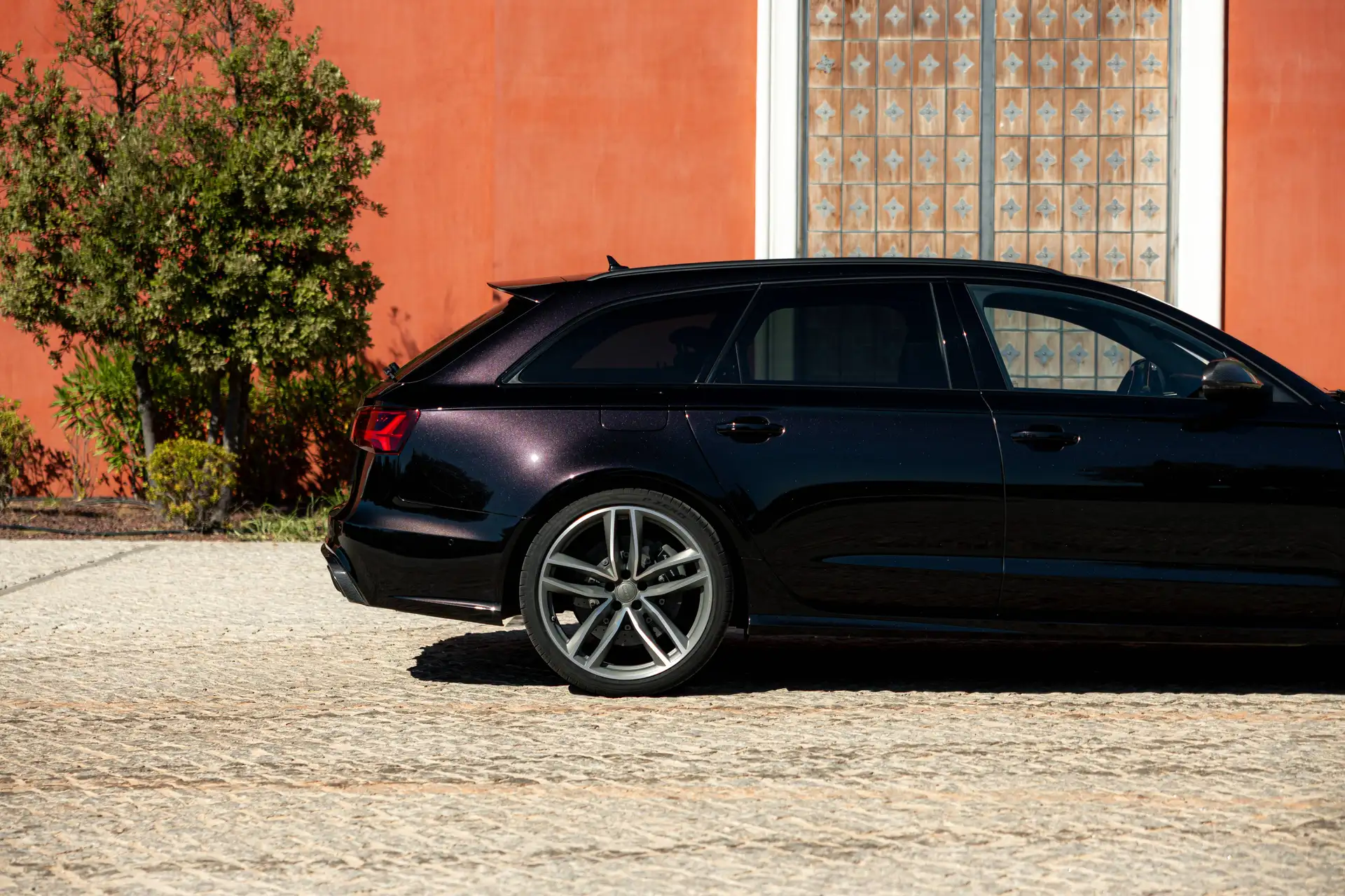 아우디 Audi RS6 Avant 2018 검정 사진 8