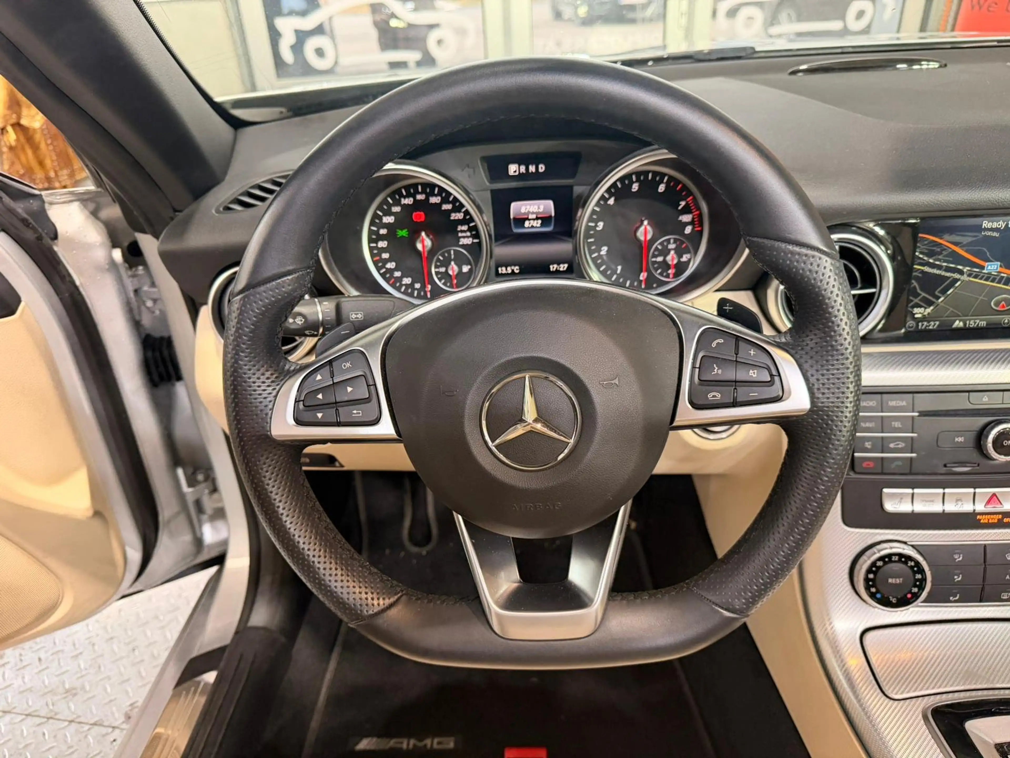 Mercedes-Benz SLC 200 SLC 200 9.000km! — photo 9