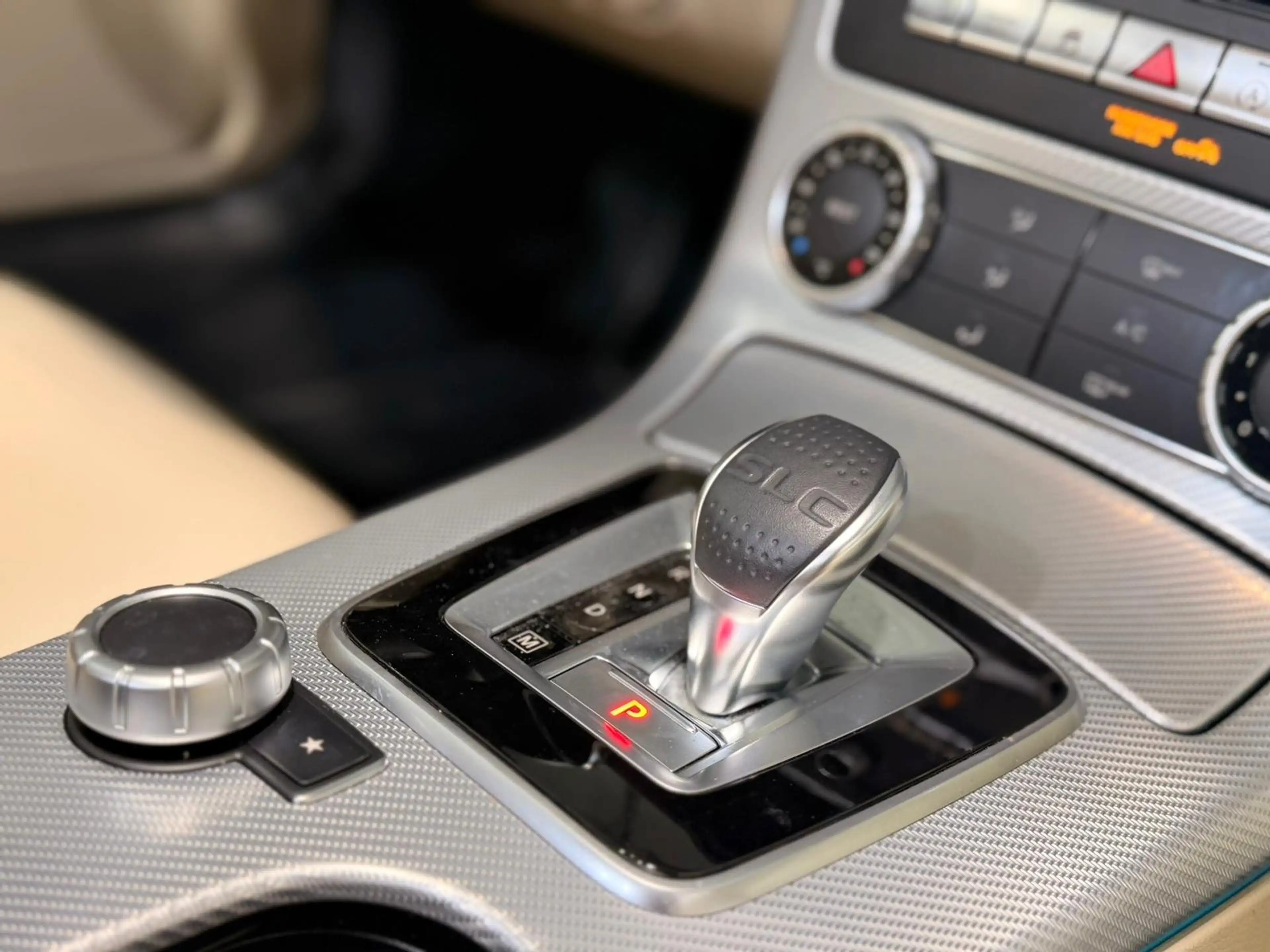 Mercedes-Benz SLC 200 SLC 200 9.000km! — photo 15