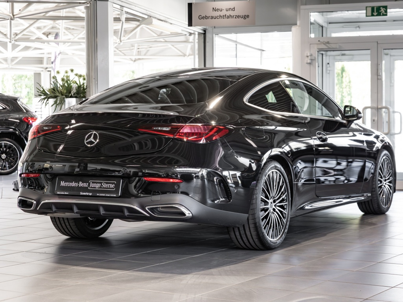 Mercedes-Benz CLA 250 CLE 180 Coupé , AMG MEMO DISTR KAMERA PANO SPUR — photo 5