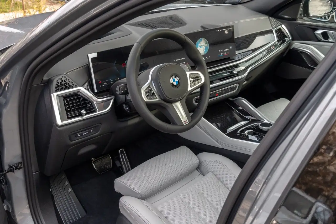 BMW X6 30d M SPORT.LUFTF.PANO.DR.ASS.H/K.360.22".AHK 12