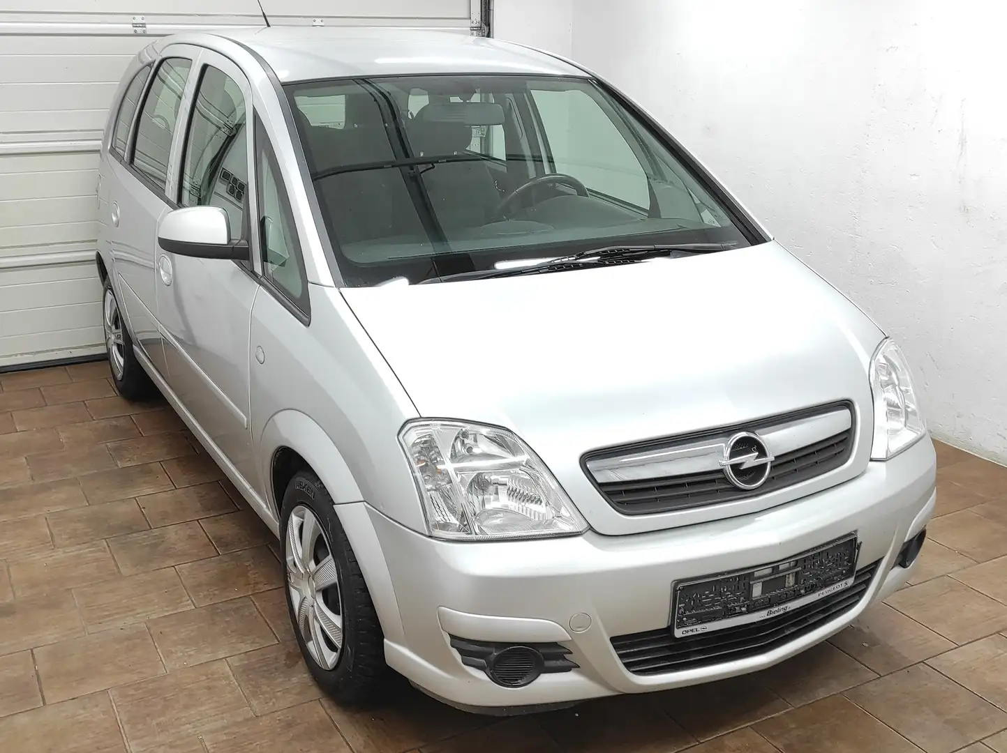 Opel Meriva A 1.6 KLIMA ALLWETTER SERVO AUX EURO4 FAHRBEREIT Grau - 1