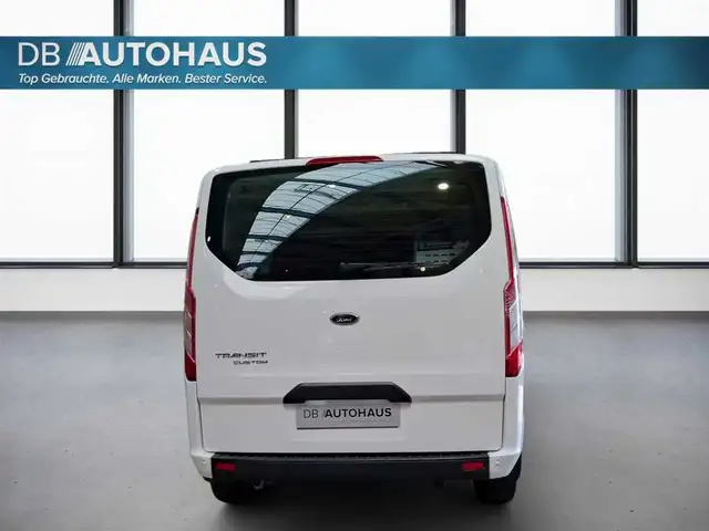 Ford Transit Custom view 5