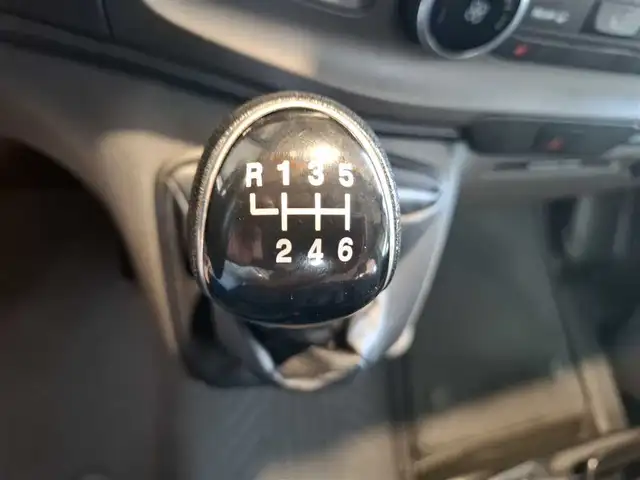 Ford Transit Custom view 13