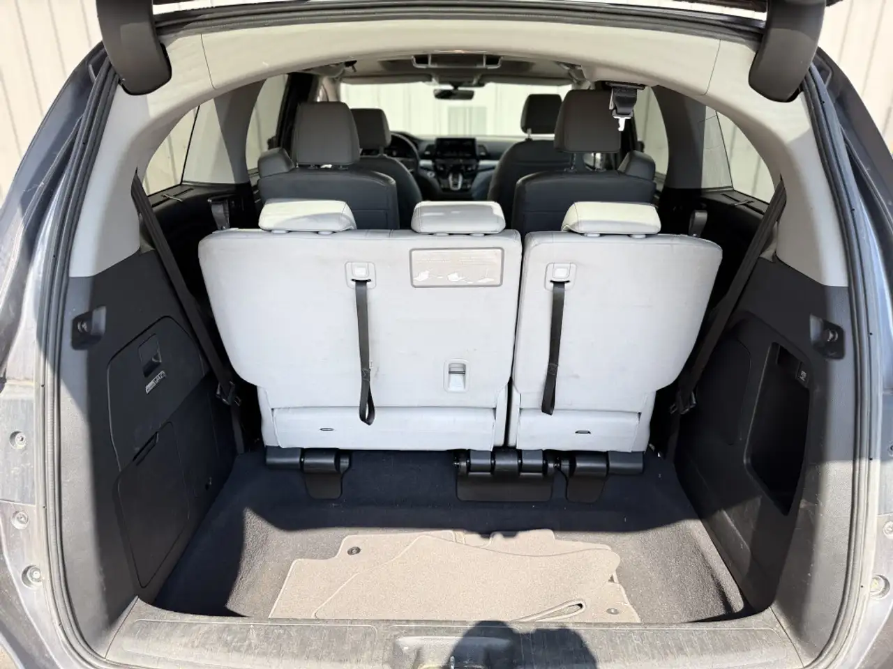 Honda Odyssey снимка Honda Odyssey