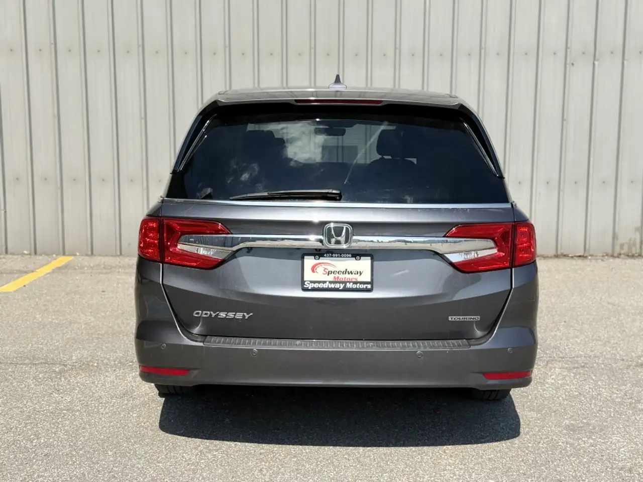 Honda Odyssey снимка Honda Odyssey