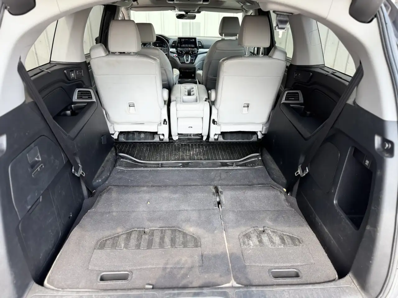 Honda Odyssey снимка Honda Odyssey