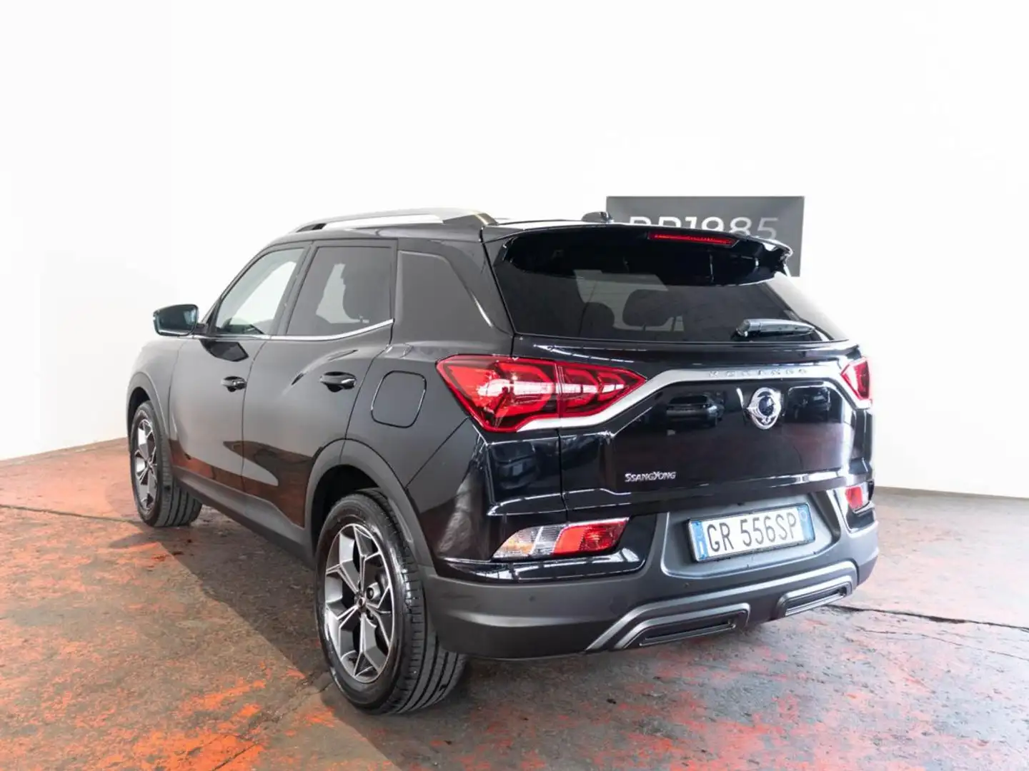 SsangYong Korando 1.6 Diesel 2WD aut. Dream Negru - 2