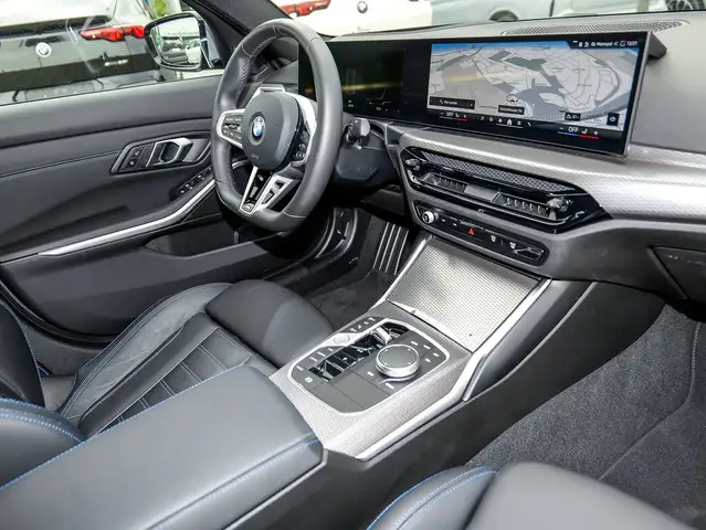 BMW 3 Series view 14