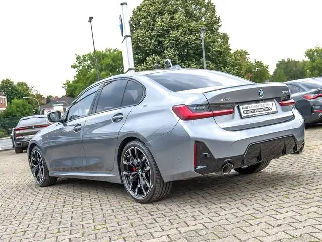 BMW 3 Series view 7