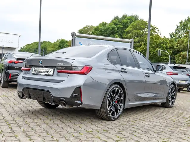 BMW 3 Series view 2