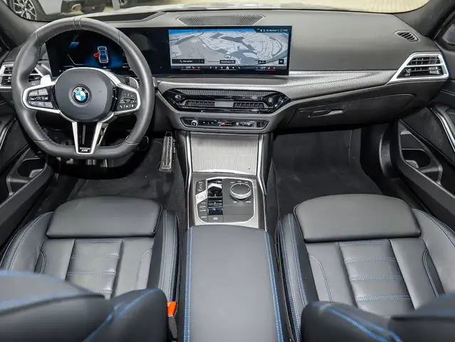 BMW 3 Series view 3