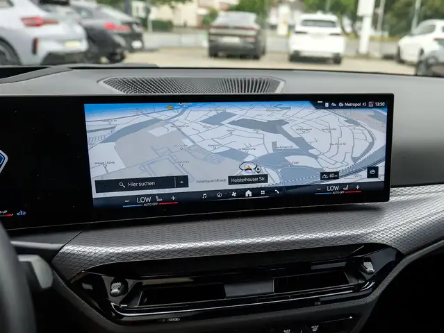 BMW 3 Series view 12