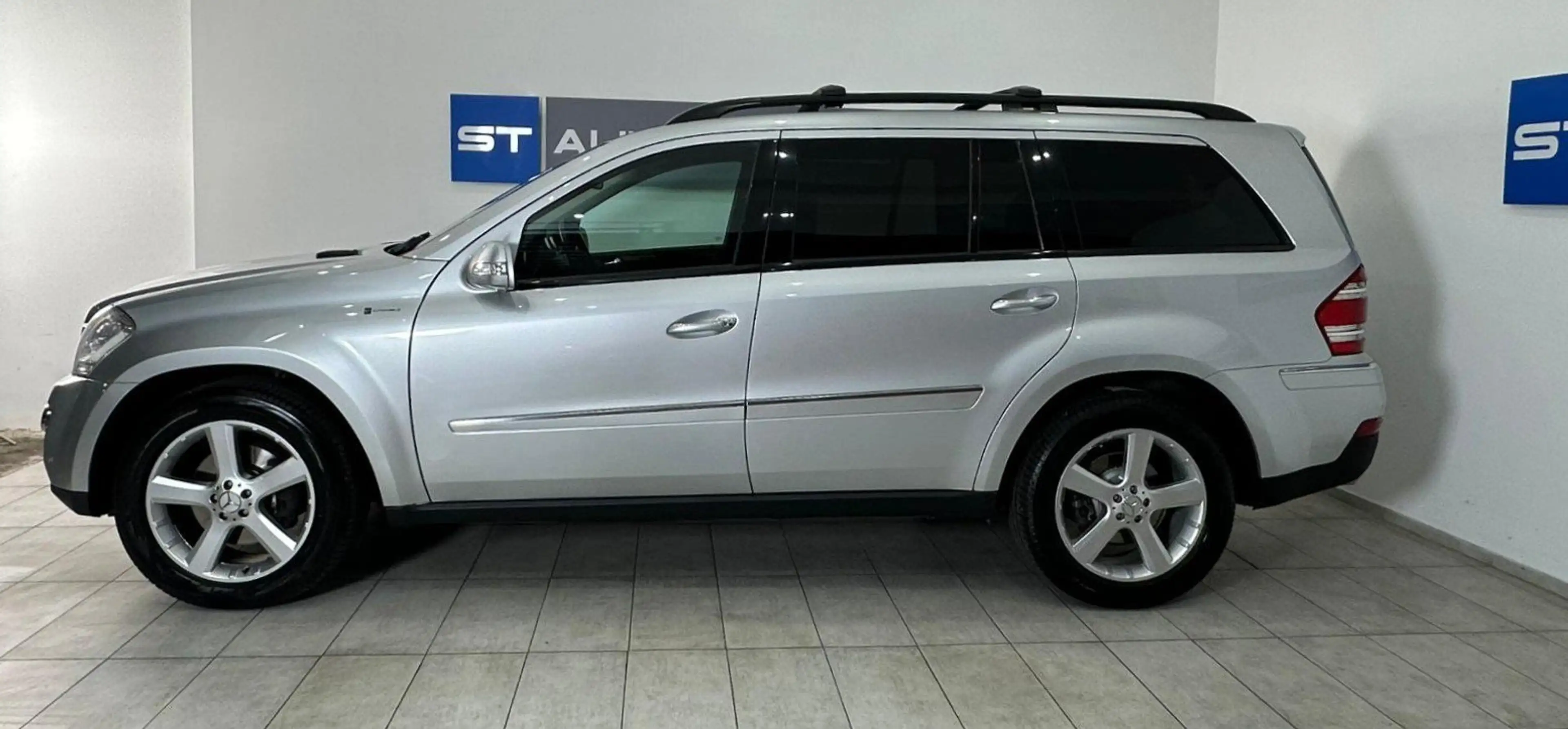Mercedes-Benz GL 320 CDI 4Matic Aut. // NAVI // SITZHEIZUNG // LEDER — photo 6