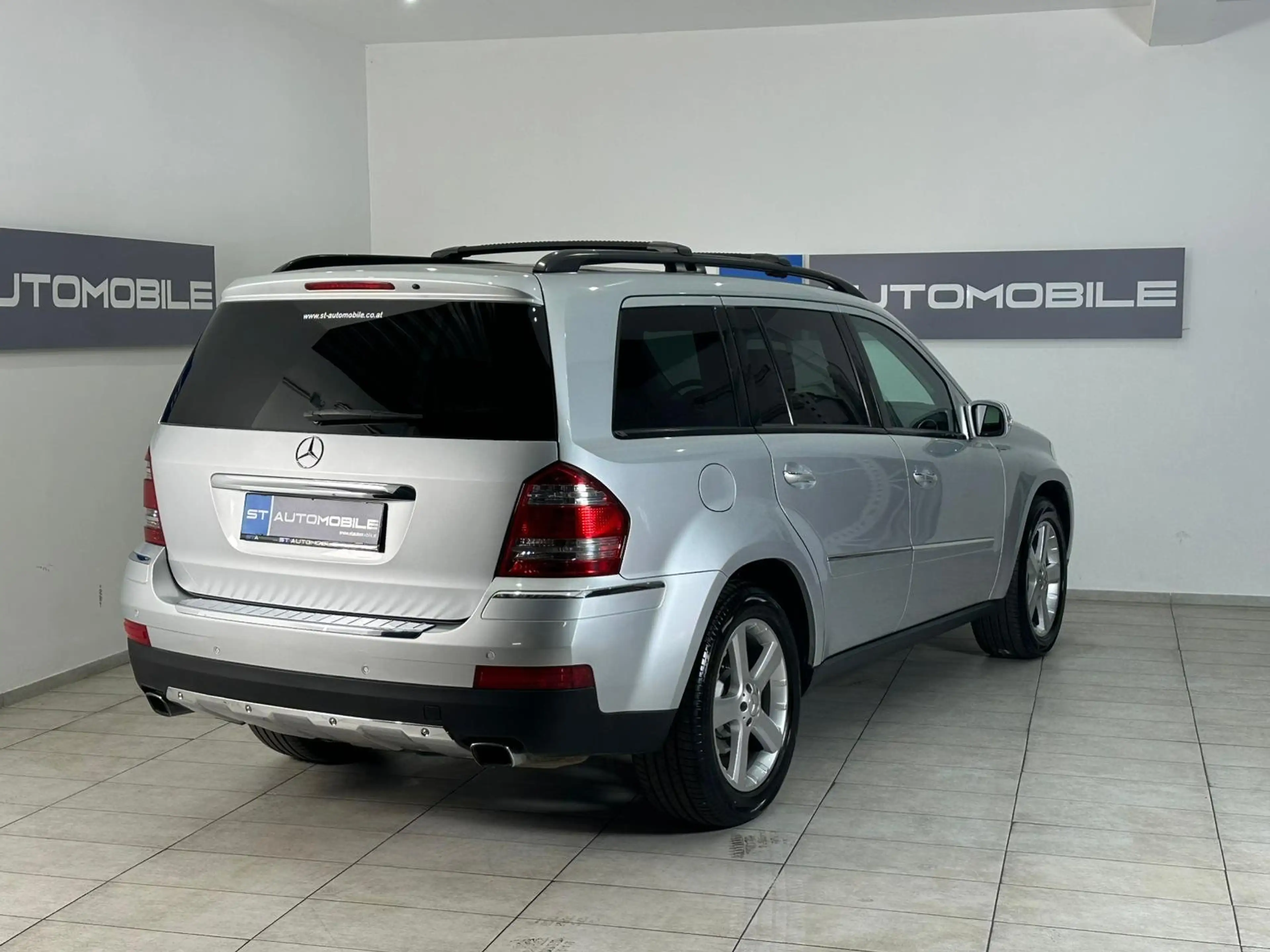 Mercedes-Benz GL 320 CDI 4Matic Aut. // NAVI // SITZHEIZUNG // LEDER — photo 2