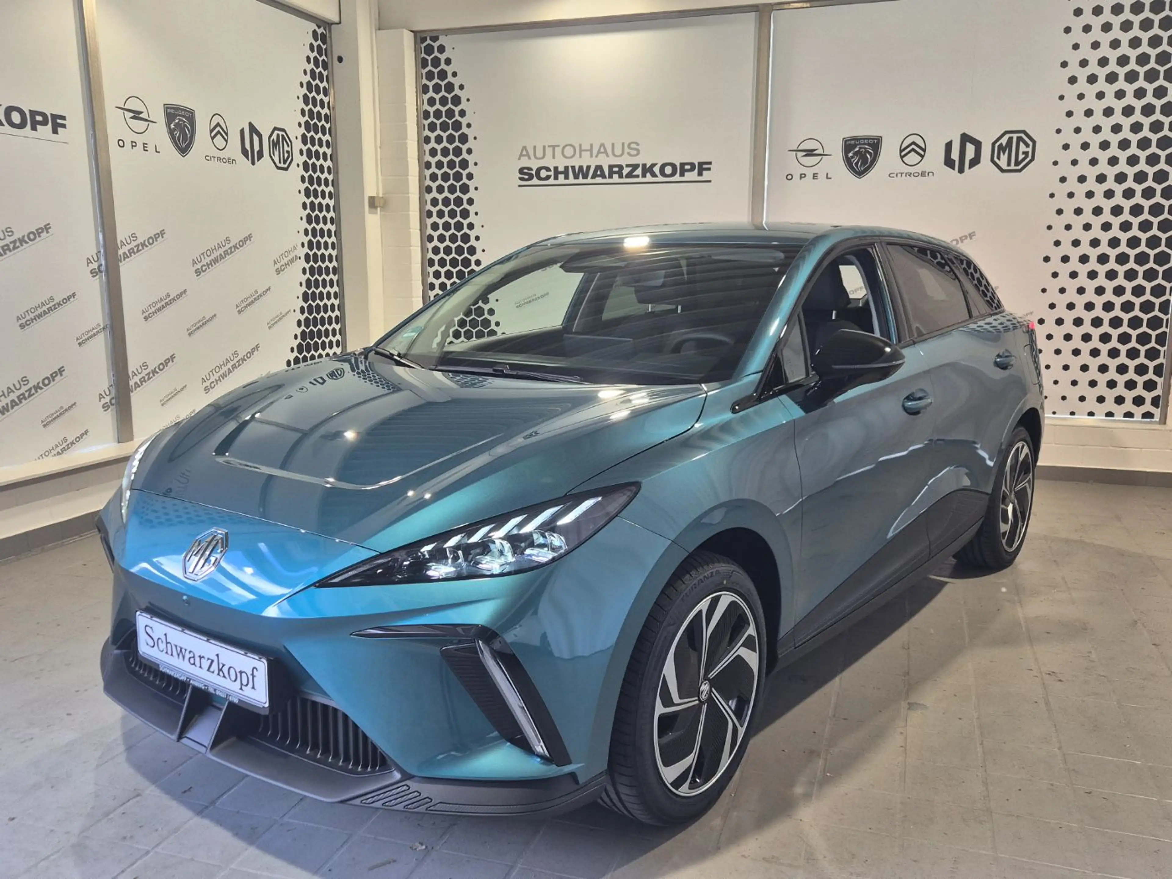 MG MG4 EV Premium Sportlich mit viel Reichweite — photo 2