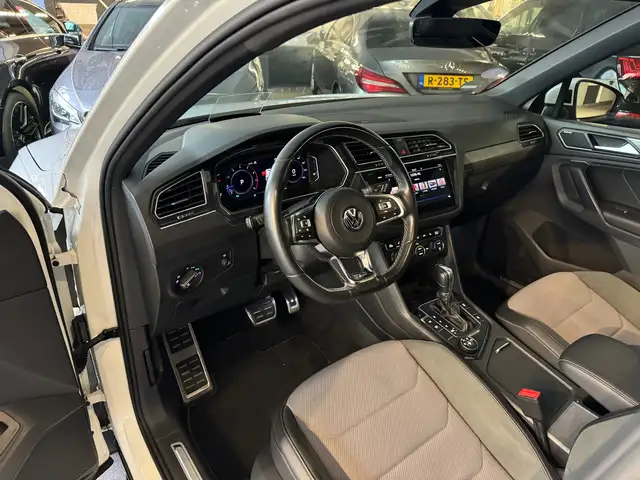 Volkswagen Tiguan view 5