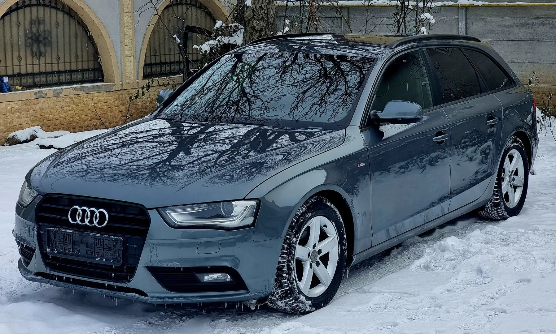 Audi A4 Avant 2.0 TDI DPF multitronic S line Sportpaket - 2