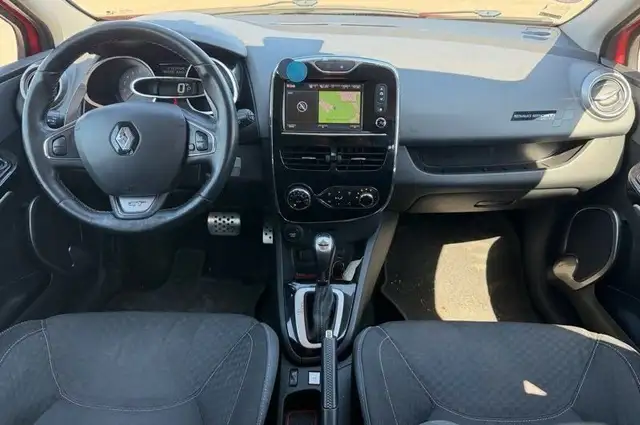 Renault Clio view 9