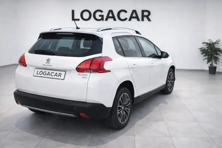 Peugeot 2008 1.6 e-HDI Active 2014, foto 3