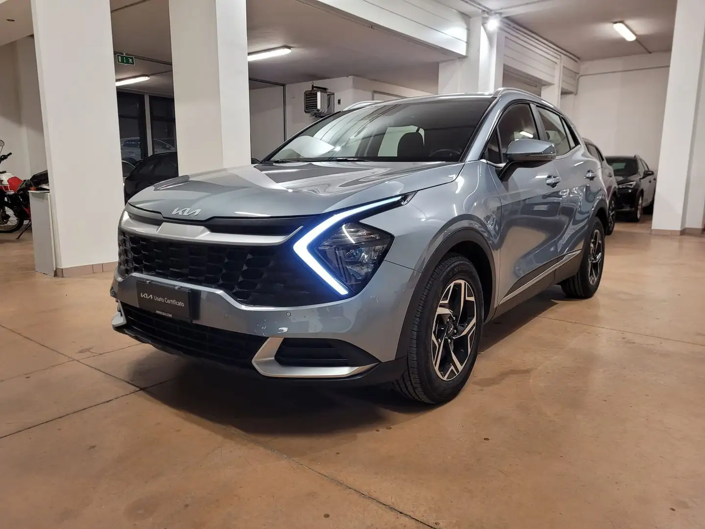 Kia Sportage Sportage 1.6 TGDi GPL Business Grau - 1