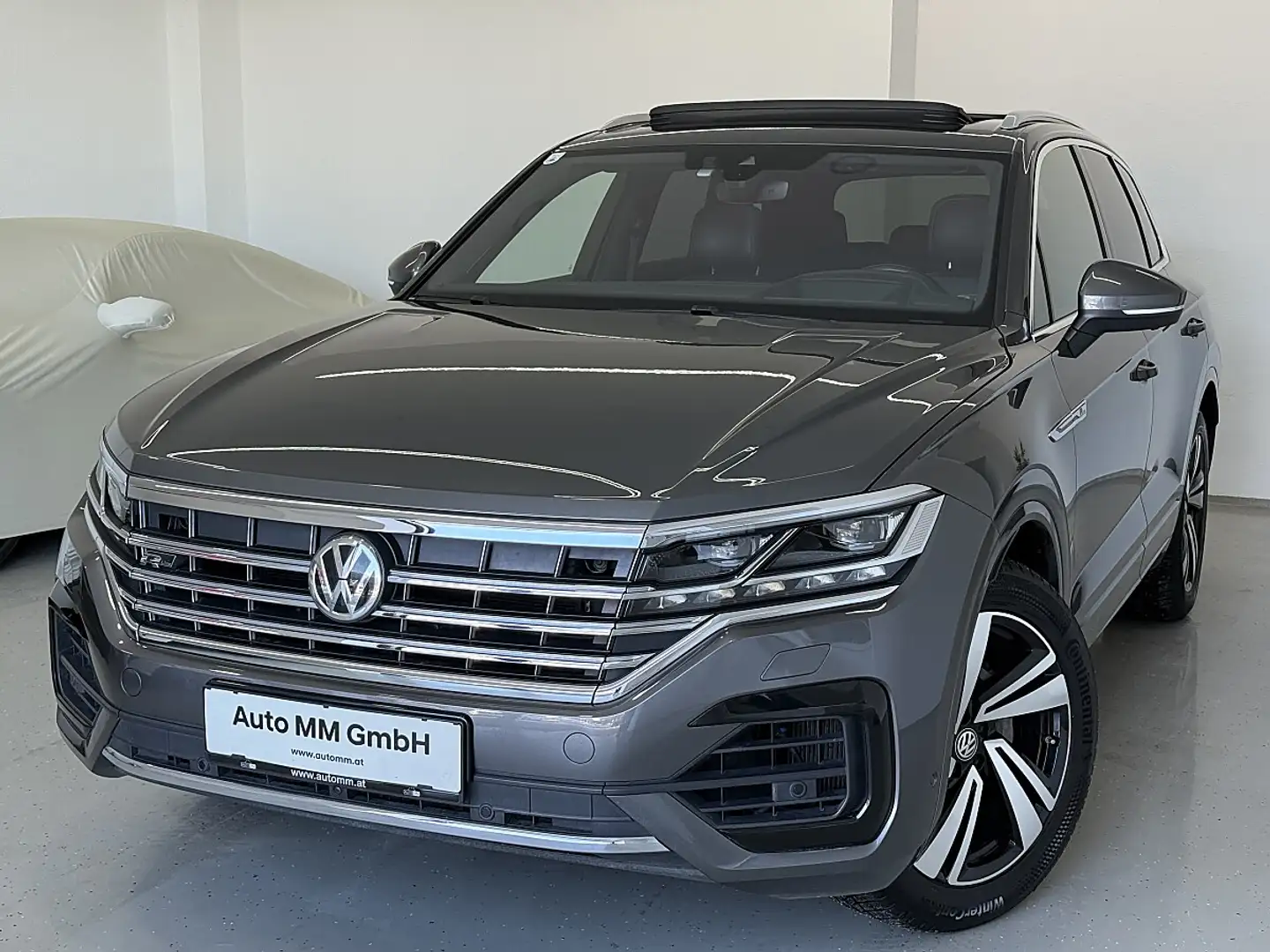 Volkswagen Touareg 4Motion V6 TDI SCR R-Line Aut. Panorama AHK Grau - 1