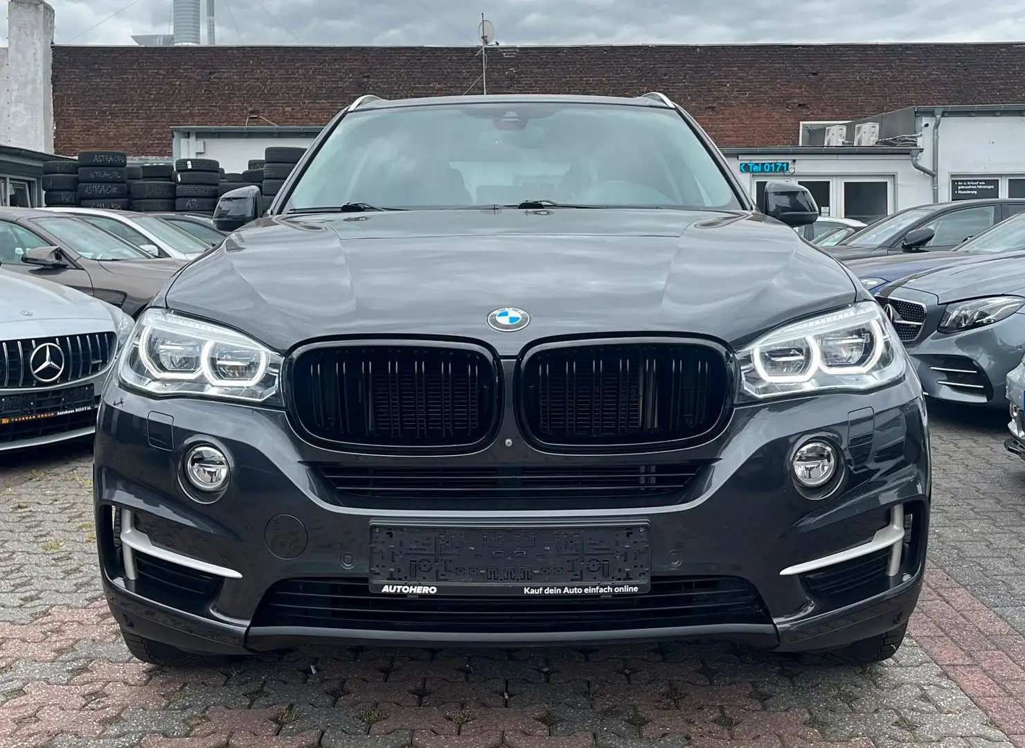 BMW X5 25D NAVI-AUTOMA-LEDER-AHK-KAMERA-HEAD UP- Gris - 2