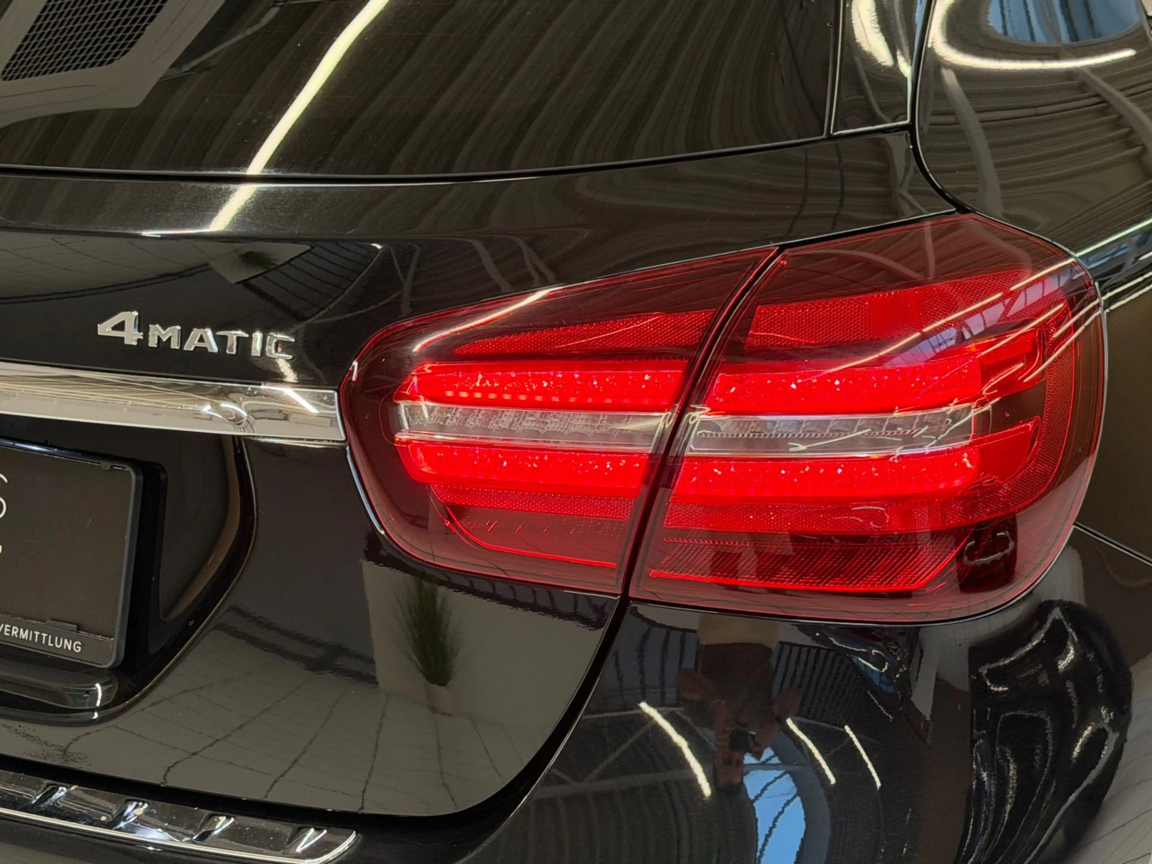 Mercedes-Benz GLA 200 d Urban 4Matic — photo 7