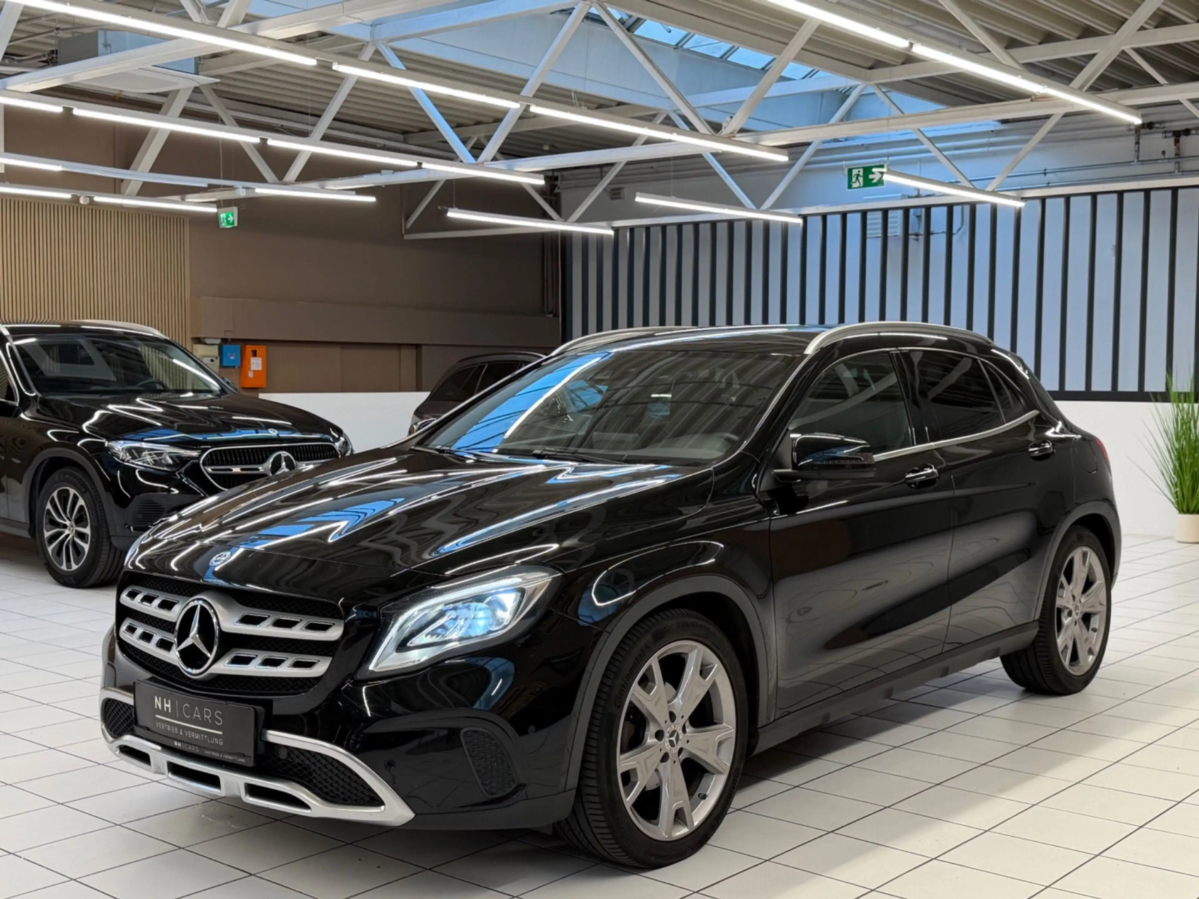 Mercedes-Benz GLA 200 d Urban 4Matic — photo 3
