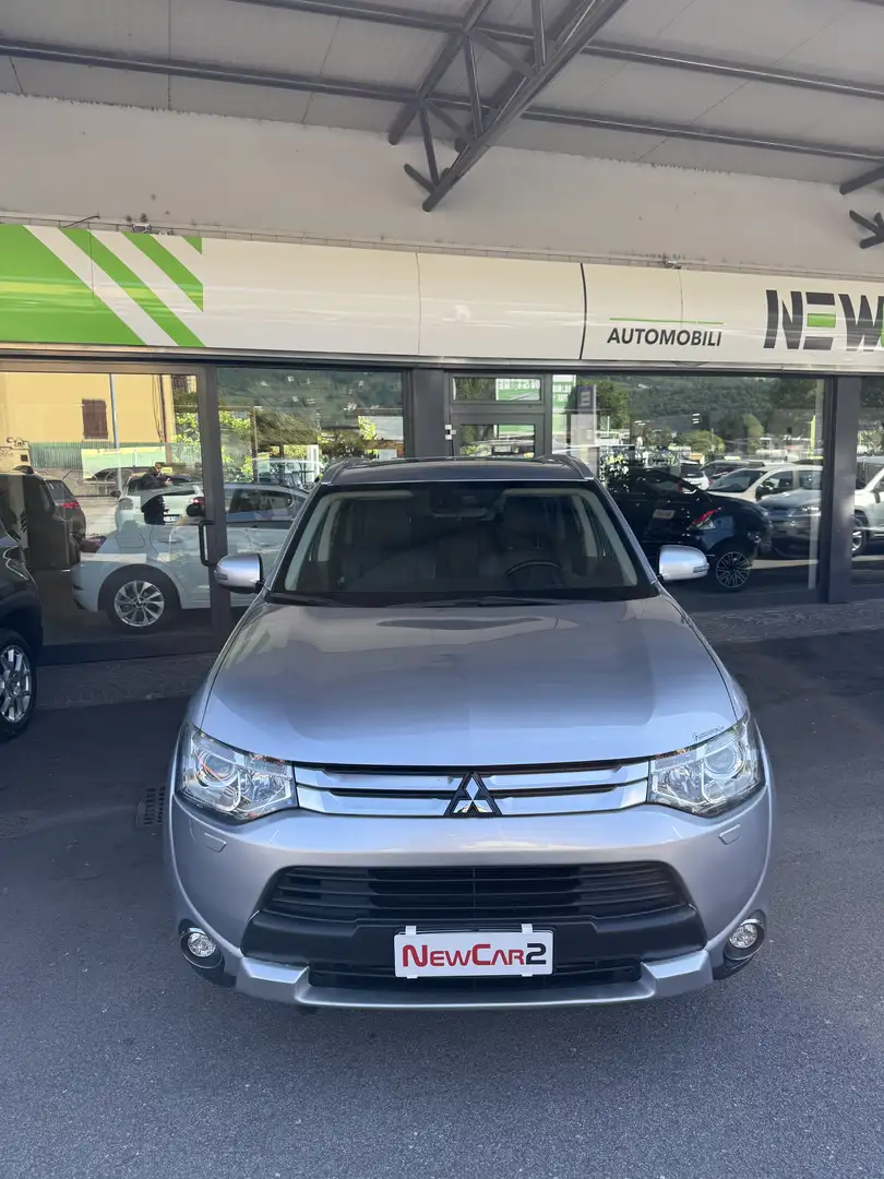 Mitsubishi Outlander Outlander III 2014 2.2 di-d intense 4wd 5p. auto Grigio - 2