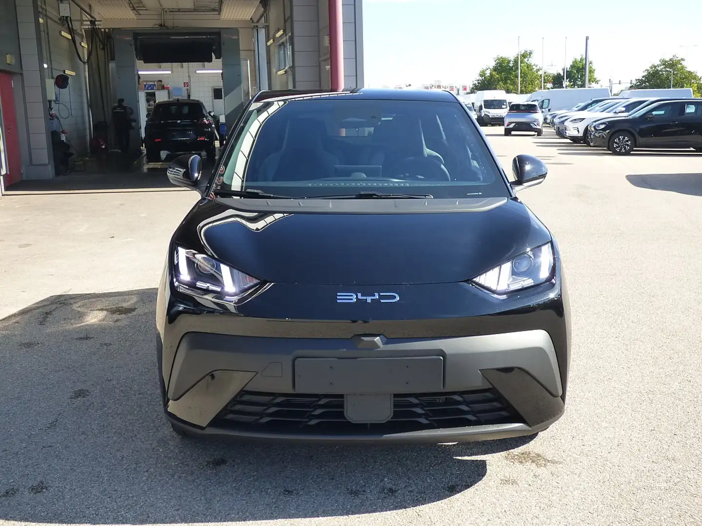 BYD Dolphin Surf 43,2 kWh Comfort *LAGERFAHRZEUG* Schwarz - 2