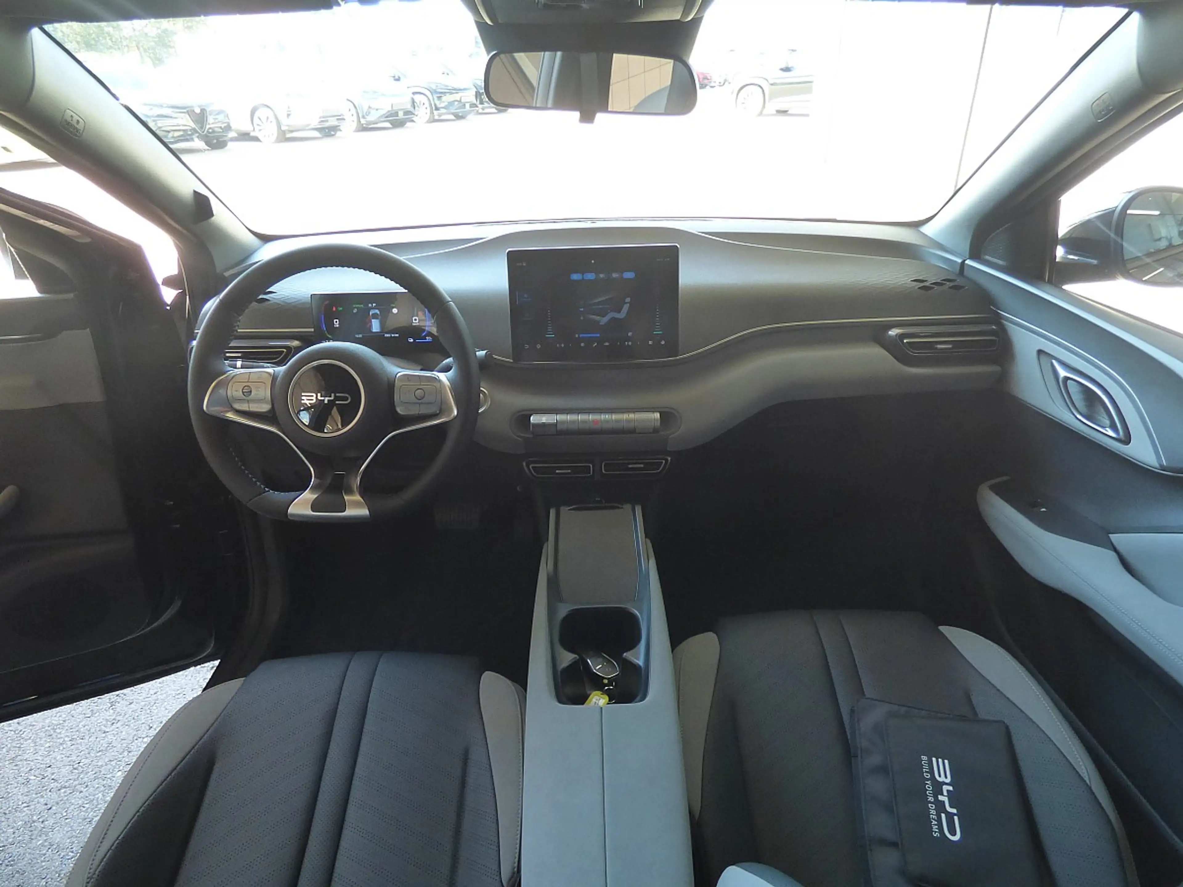 BYD Dolphin Surf 43,2 kWh Comfort *LAGERFAHRZEUG* — photo 8