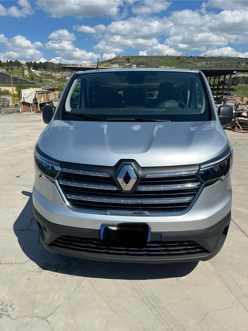Renault Trafic - 1
