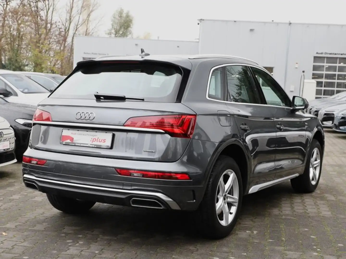 Audi Q5 45 TFSI quattro S line ACC Matrix Business Pano... Grau - 2