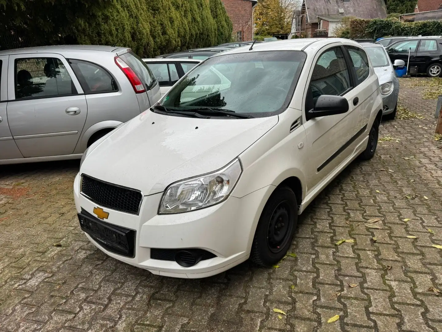 Chevrolet Aveo Schrägheck, Anhängerkupplung Bílá - 1